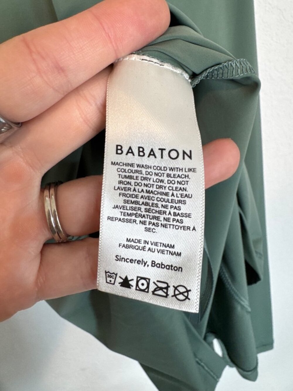 NEW Babaton Long Sleeve Skintight Square Neck Top Gallery Green Size Small - Picture 4 of 10